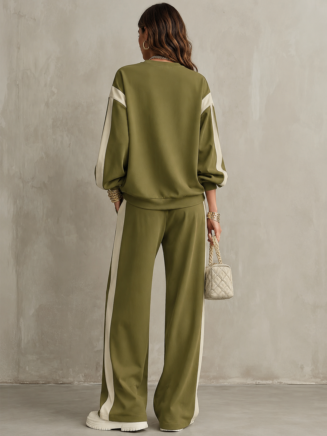 Sonia | Completo Casual Verde Oliva con Pantaloni Larghi