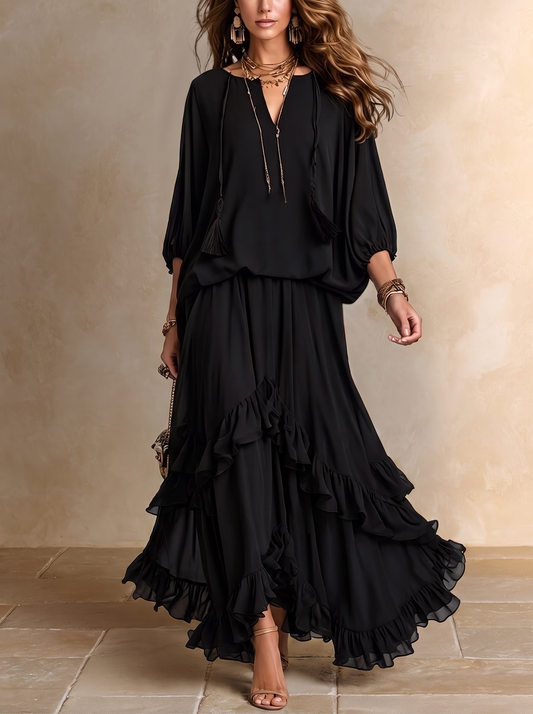 Elvira | Top V-neck in Chiffon Nero con Frange Abbinato a un Set di Gonna a Strati con Volant